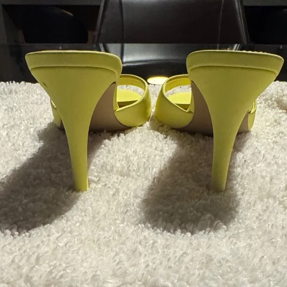 Steve Madden Neon Yellow Open-Toe High Heel Mules - Picture 3 of 5